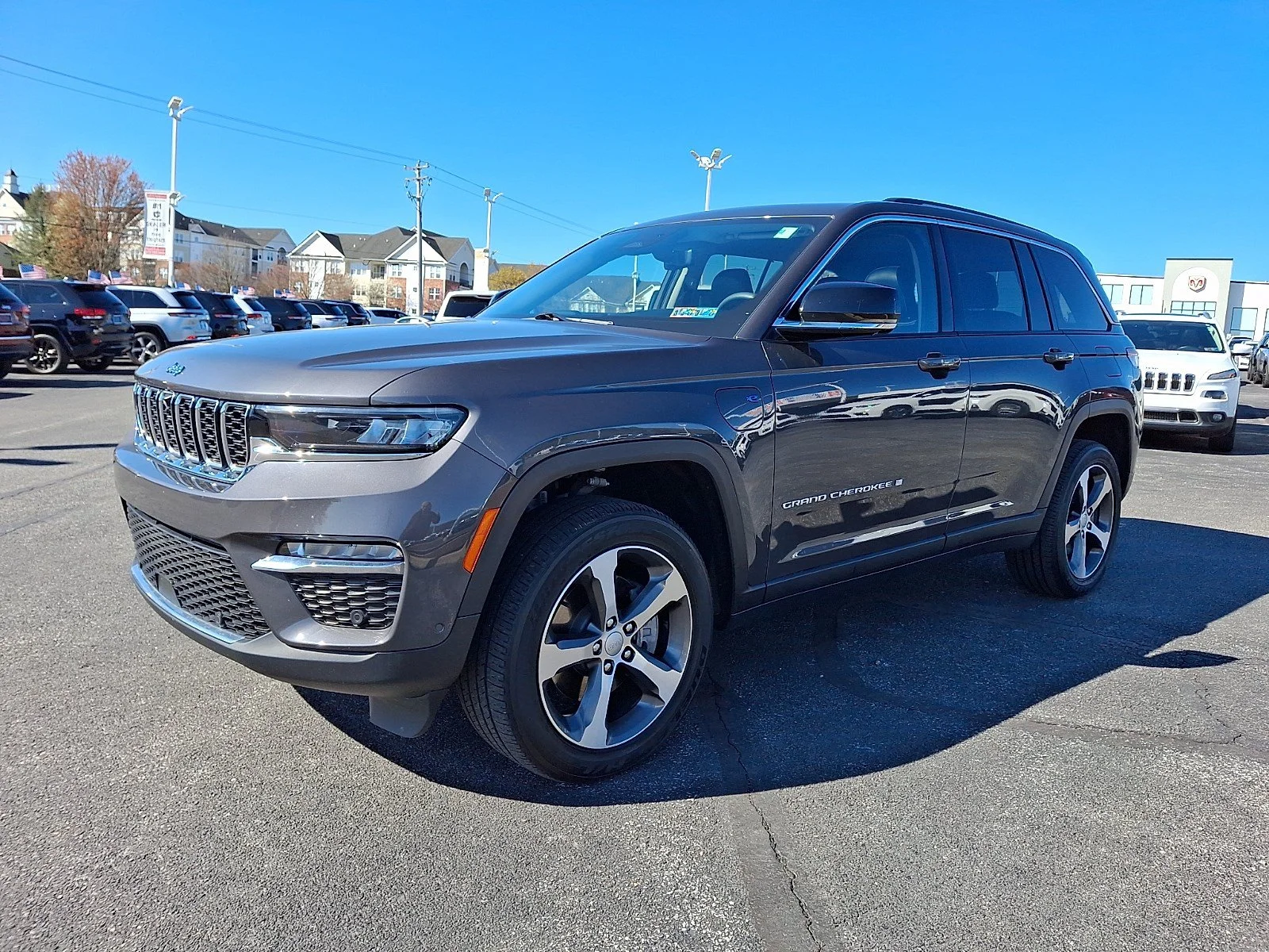 Certified Used 2022 Baltic Gray Metallic Clearcoat Jeep Limited 4x4 image 3