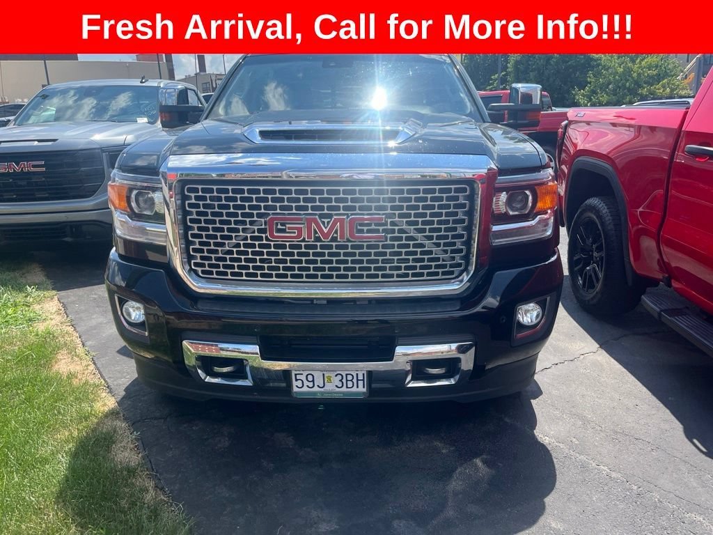 Used 2017 GMC Sierra 3500 Denali HD Denali with VIN 1GT42YEY8HF185884 for sale in Kansas City