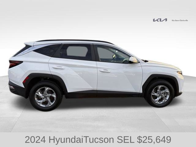 Used 2024 White Pearl Hyundai SEL image 9