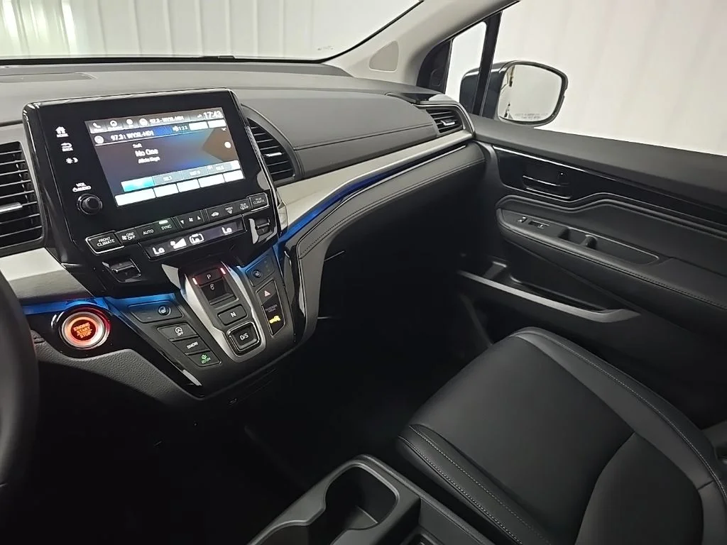 Used 2024 Gray Honda Touring image 27