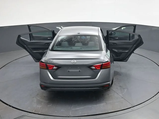 2025 Nissan Altima SV - Photo 31