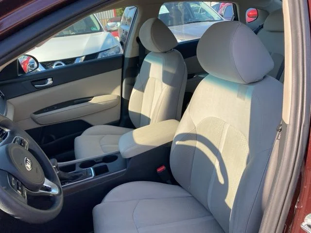 Used 2016 Purple Kia LX image 10