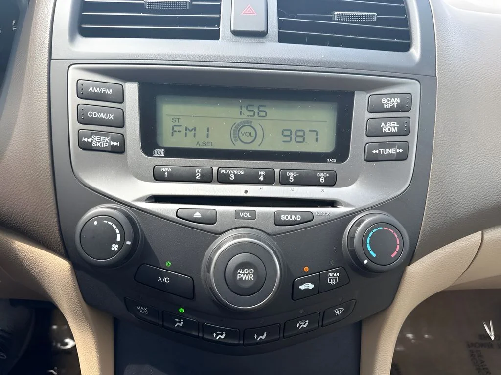 Used 2006 Gold Honda Value Package image 8