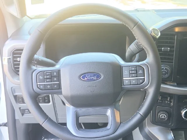 New 2026 Oxford White Ford XLT image 46