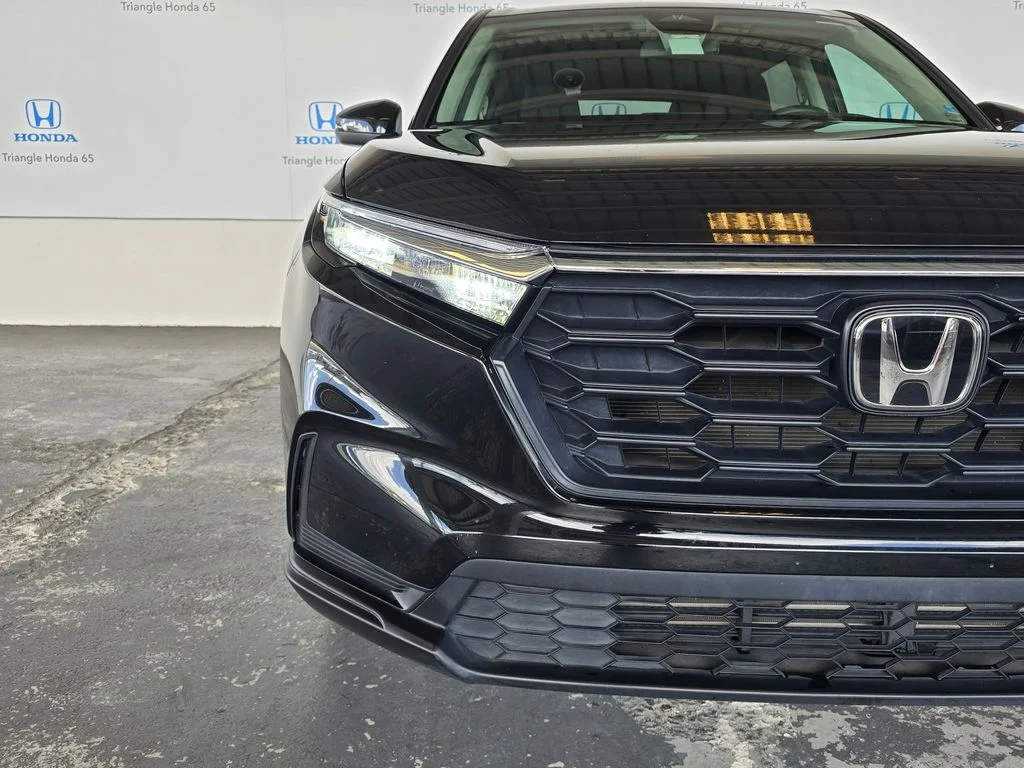 Used 2025  Honda LX image 19
