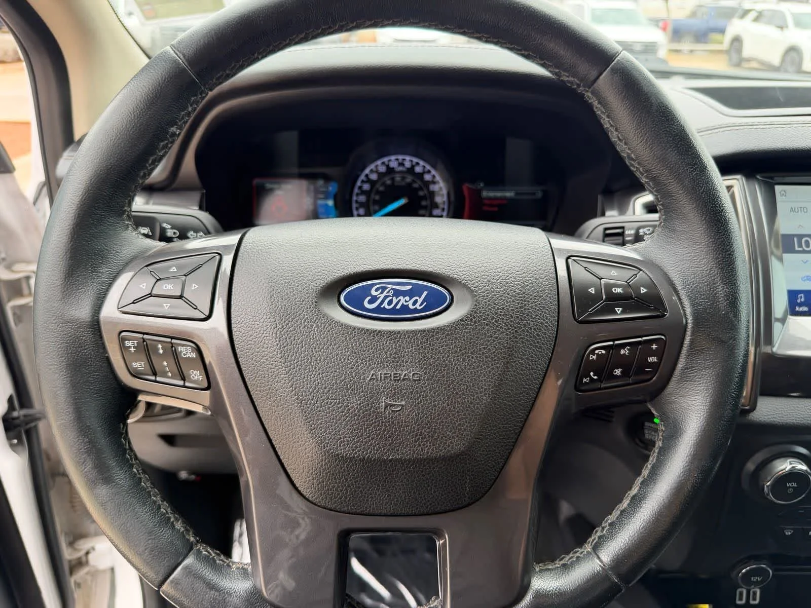 Used 2020 Oxford White Ford LARIAT image 17
