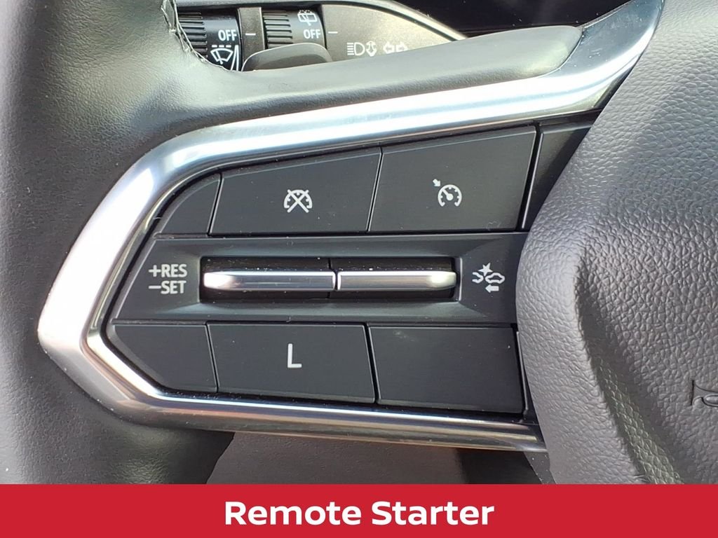 Used 2025 Summit White Chevrolet LT W/SAFETY & TECHNOLOGY PKG image 13