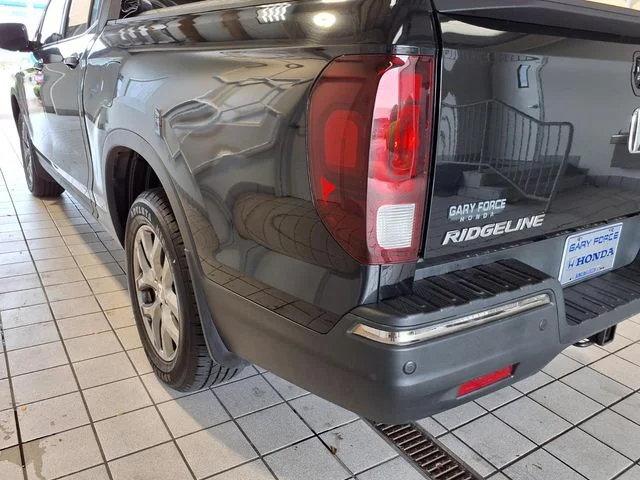 Used 2019 Crystal Black Pearl Honda Black Edition image 22