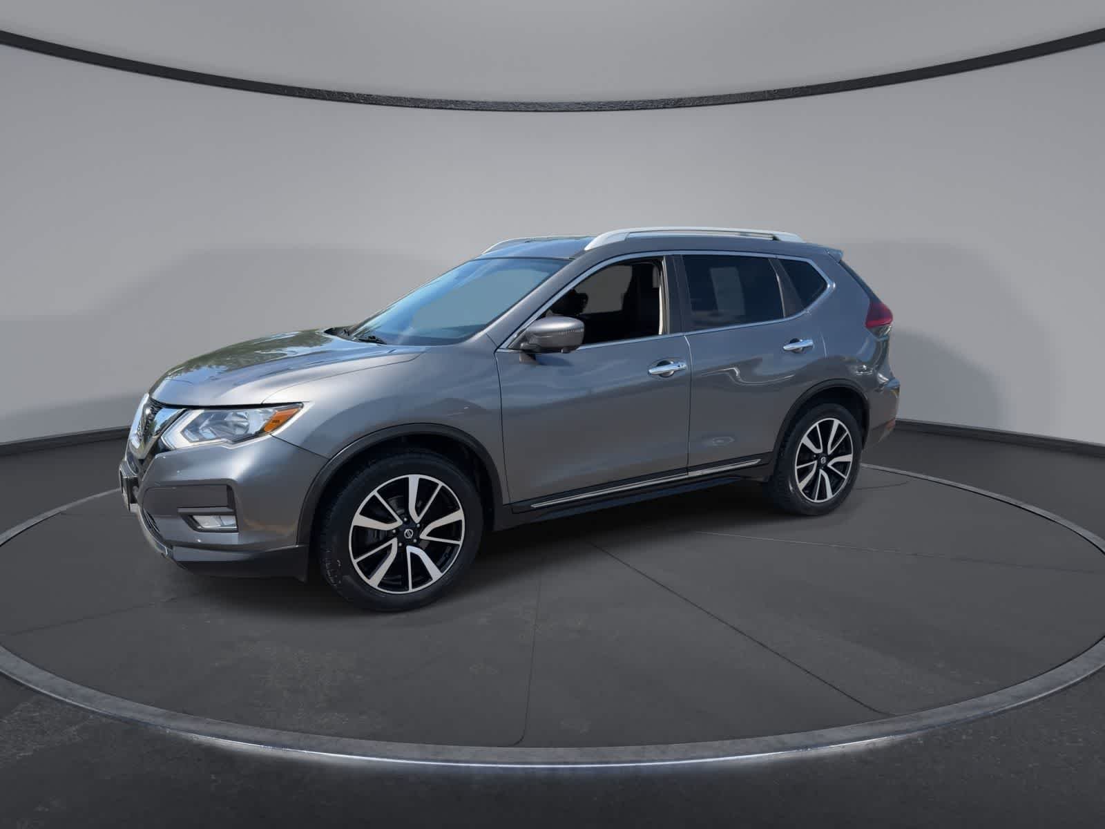 Used 2020 Gun Metallic Nissan SL image 4
