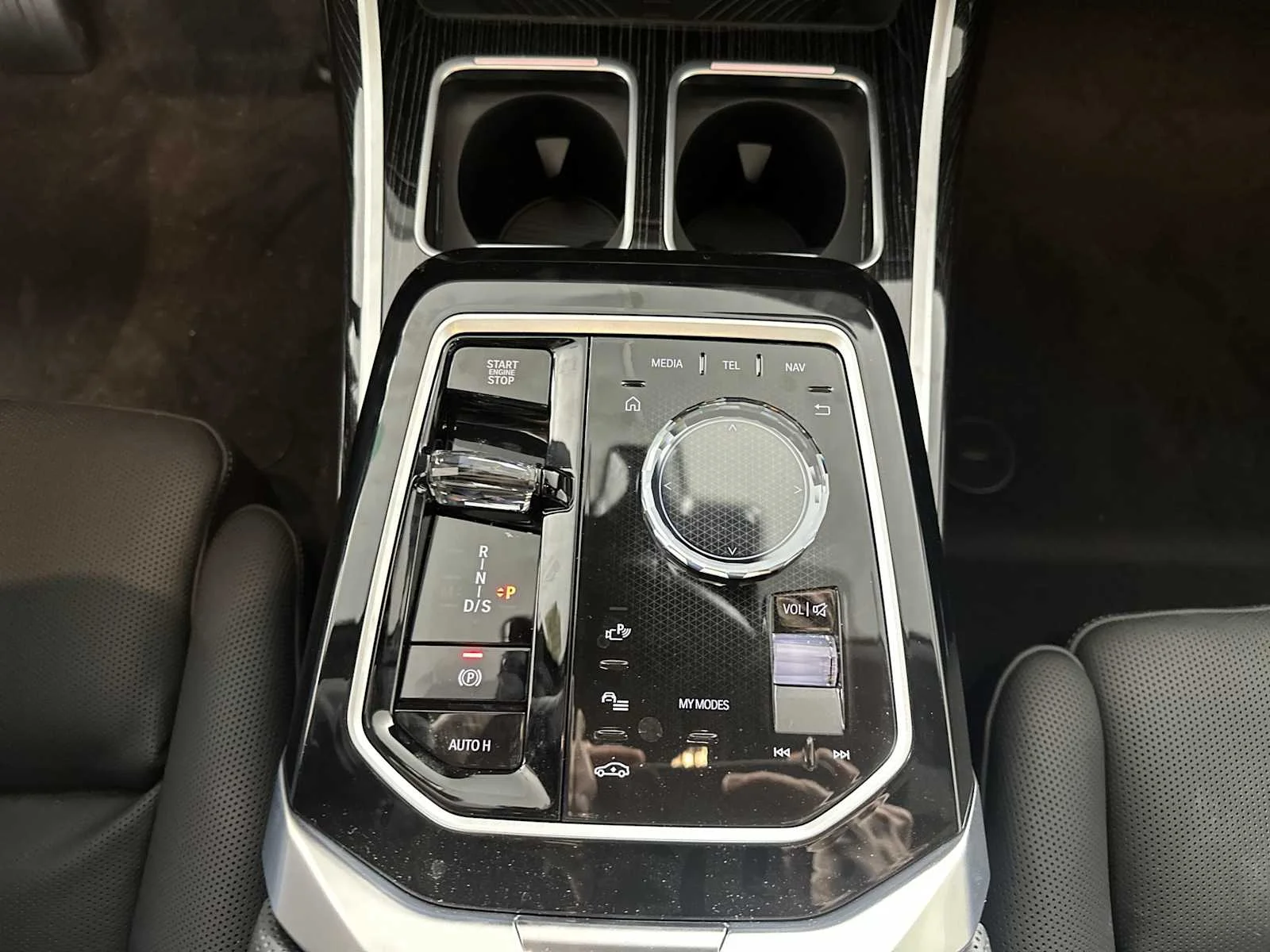 New 2026 Brooklyn Grey Metallic BMW 760i xDrive image 17