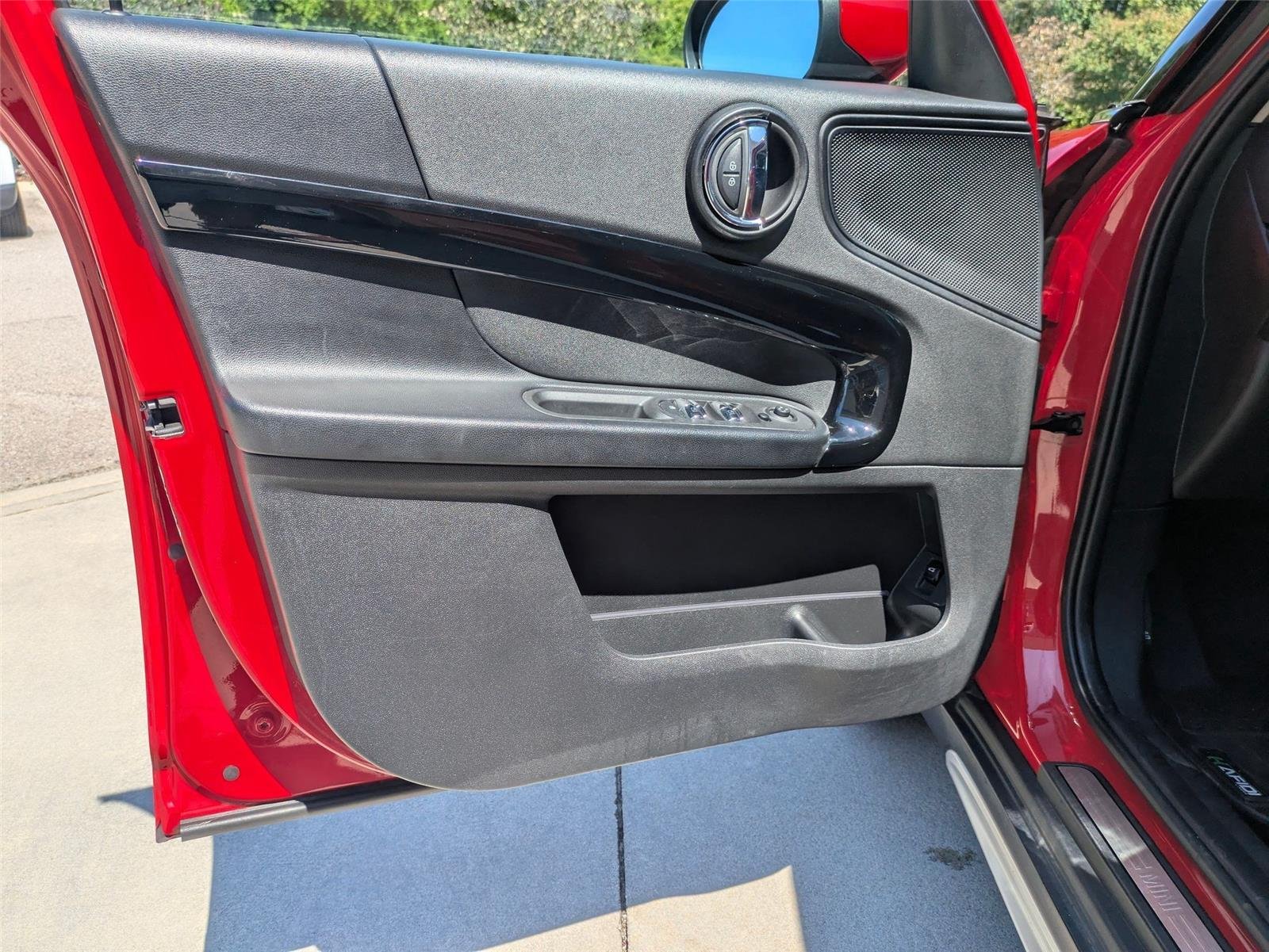 Used 2022 Chili Red MINI Cooper image 11