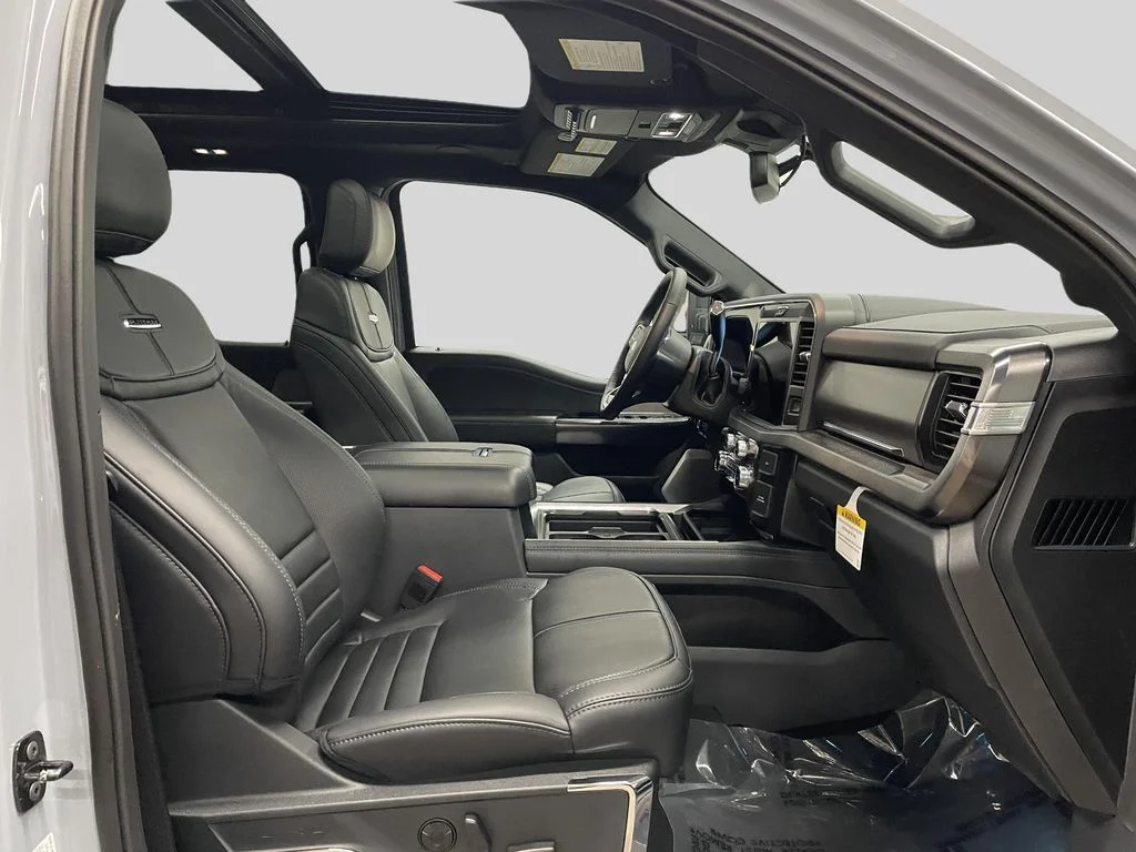 2026 Ford F-250 Super Duty Platinum - Photo 15