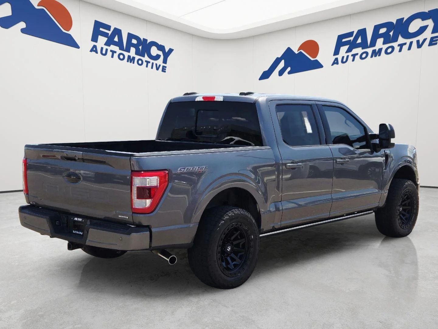 Used 2023 Carbonized Gray Ford LARIAT image 4
