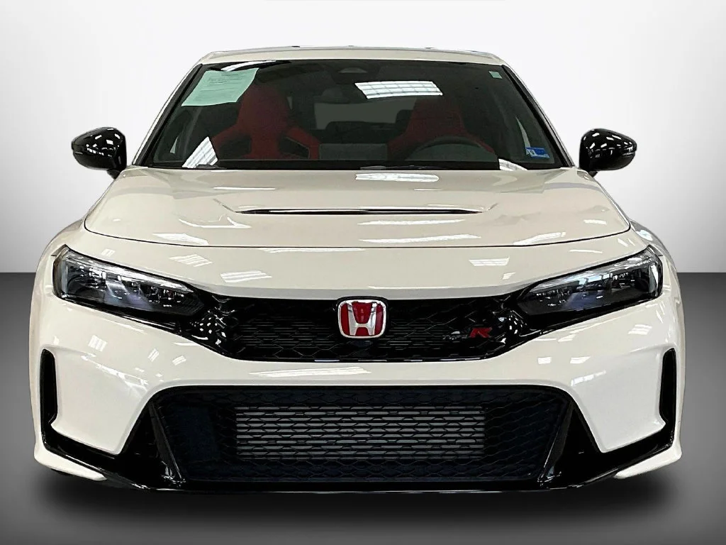Used 2025 White Honda  image 2