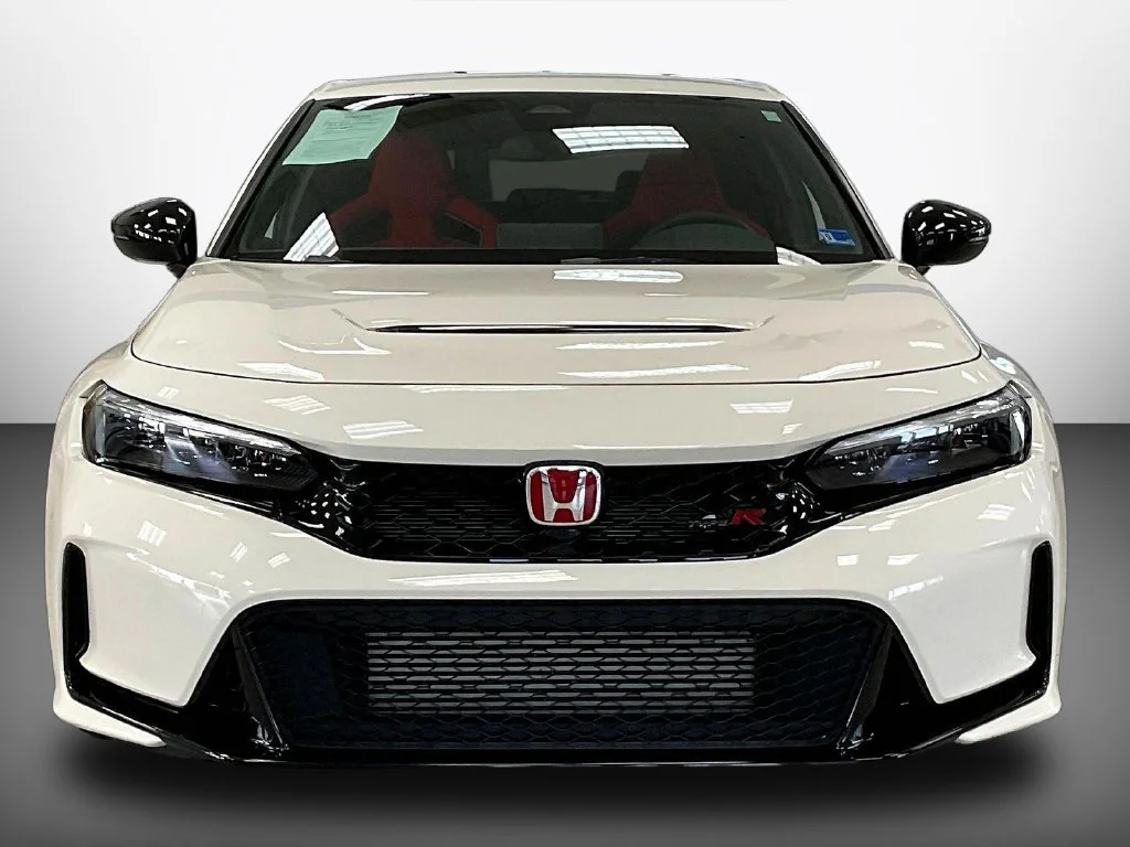 Used 2025 Championship White Honda  image 2