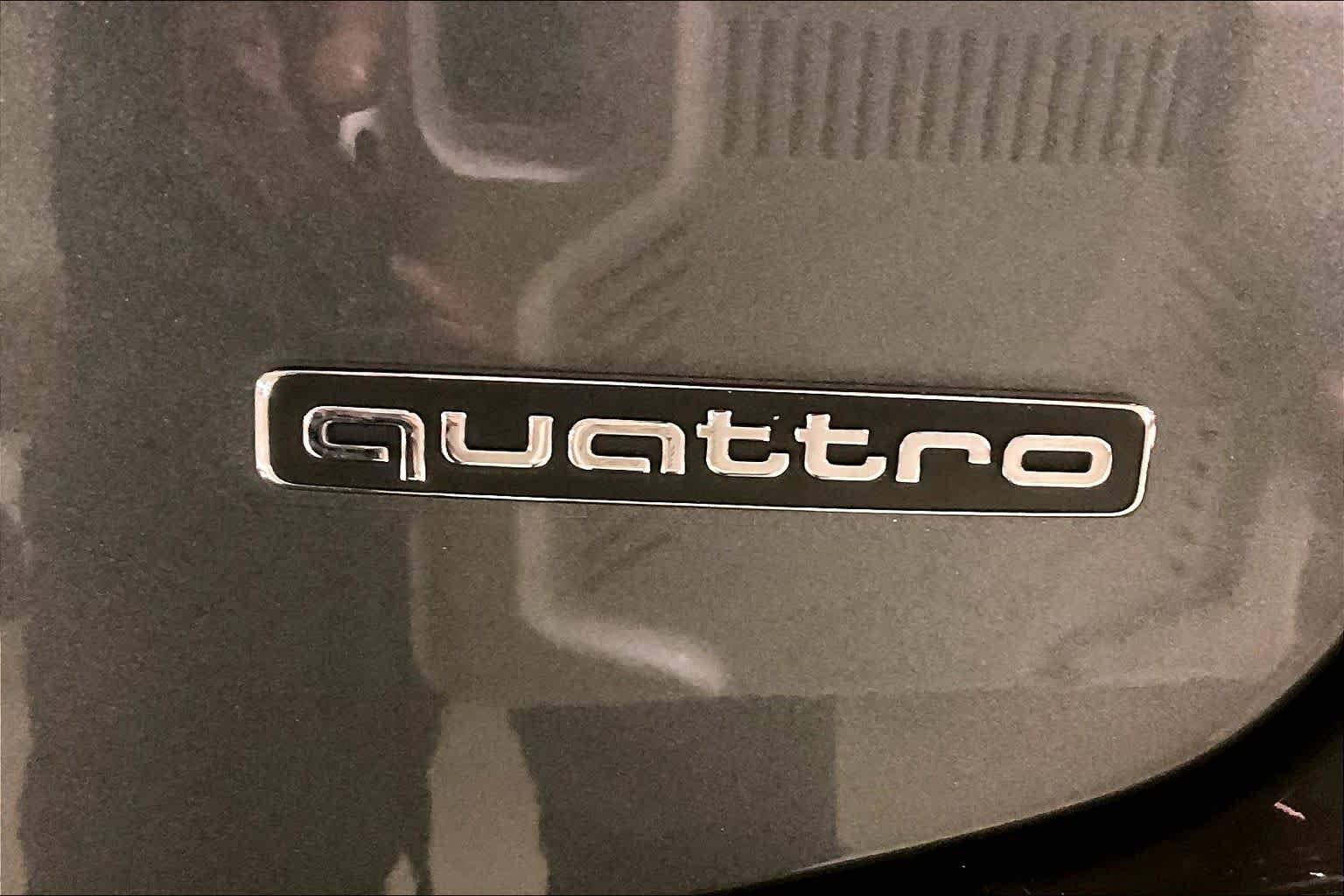 Used 2022 Daytona Gray Pearl Effect Audi Prestige image 9