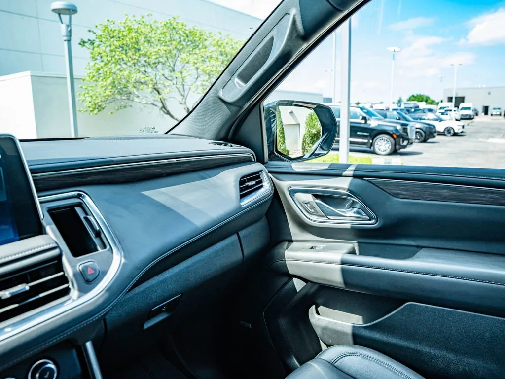 Used 2024 Black Chevrolet Z71 image 29