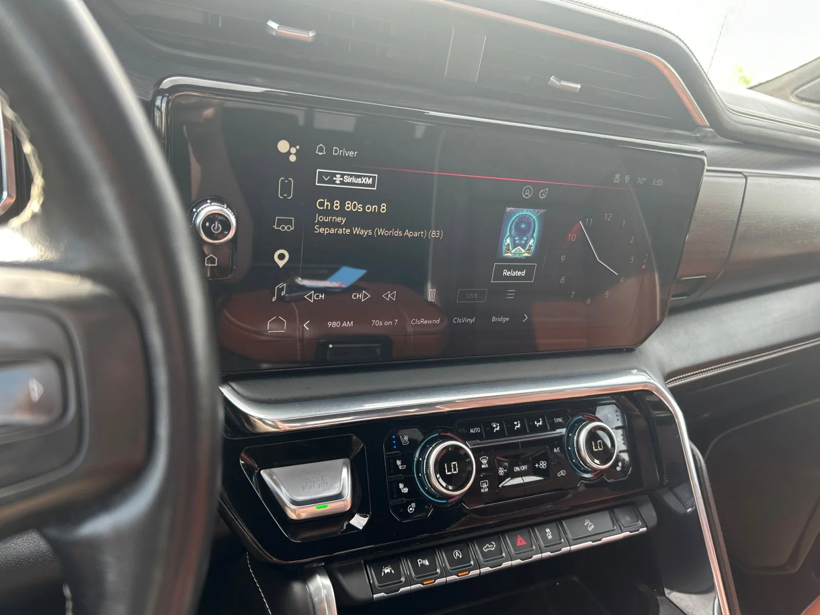 Used 2025 Silver GMC Denali Ultimate Crew Cab image 24
