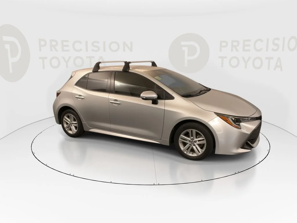 Used 2019 Classic Silver Metallic Toyota SE image 2