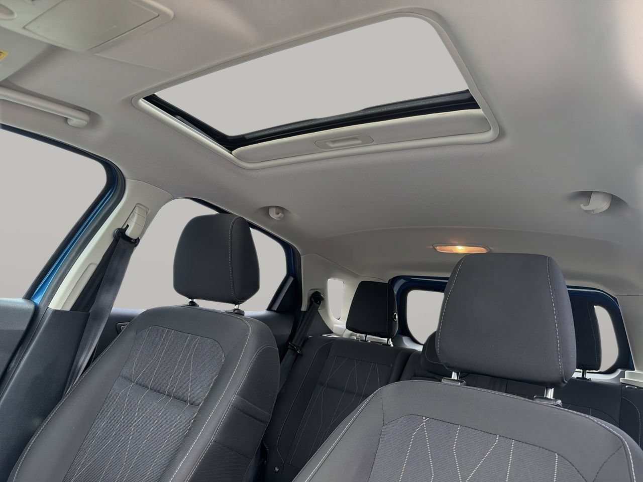 Used 2020 Blue Candy Ford SE image 20