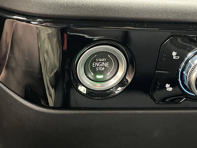Used 2024 Summit White GMC Elevation image 23