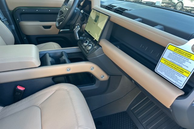 New 2026 Woolstone Green Land Rover S image 15