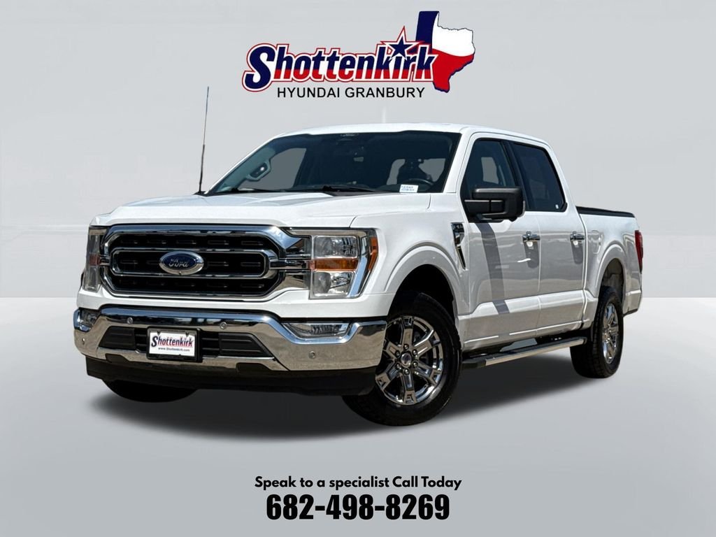 Used 2022 White Ford XLT image 1