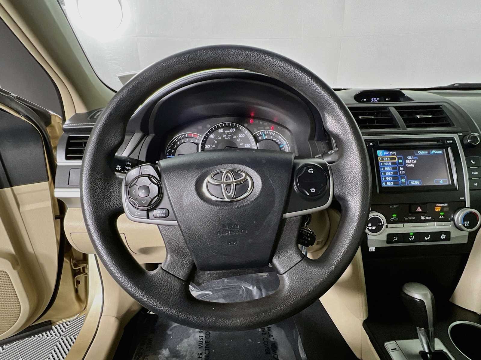 Used 2012 Sandy Beach Metallic Toyota LE image 7