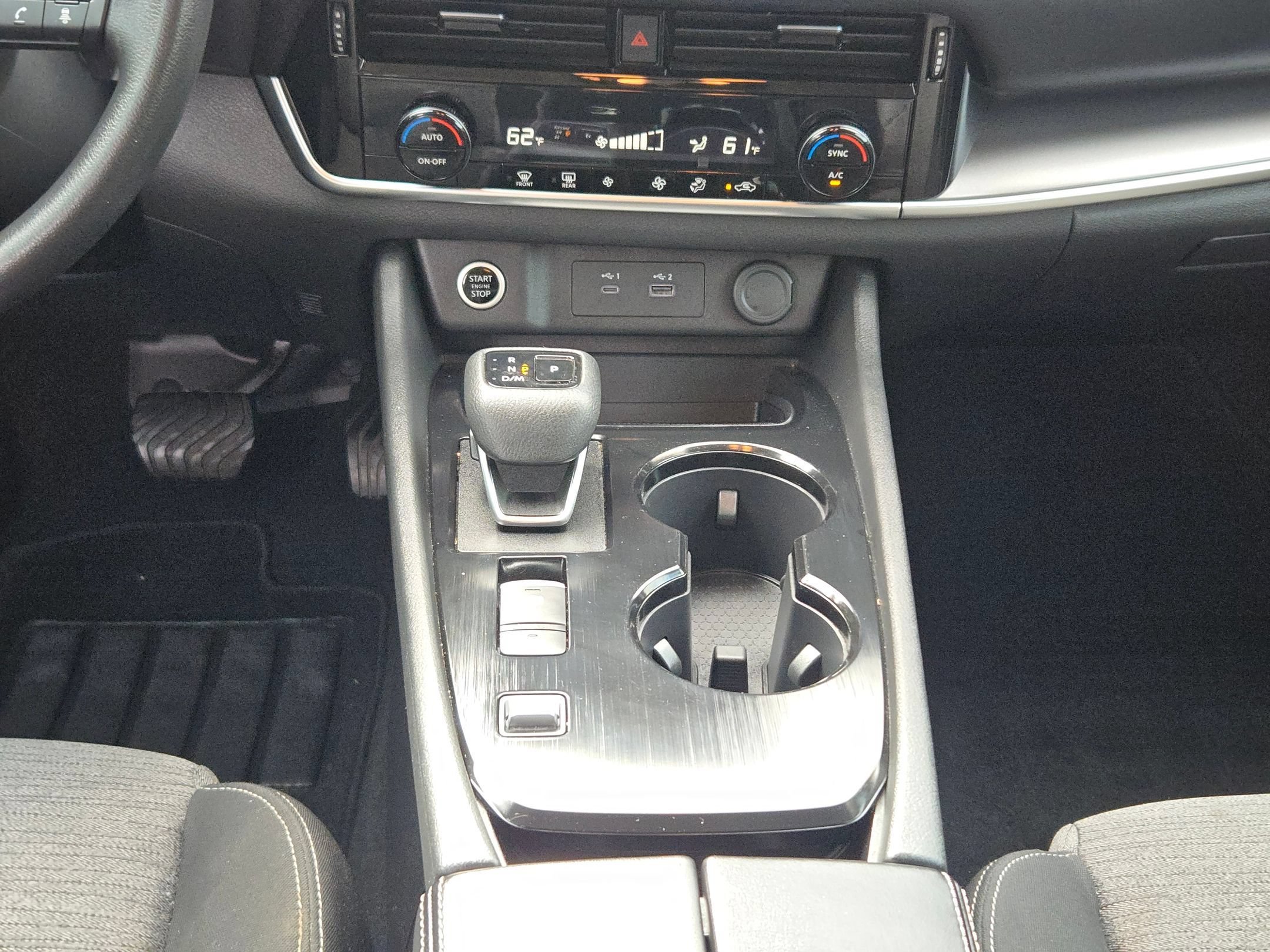 Used 2022 Pearl White Tricoat Nissan SV image 18