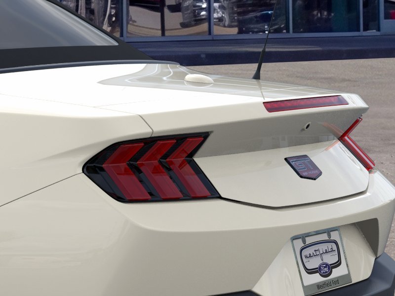 2025 Ford Mustang GT Premium Convertible - Photo 22