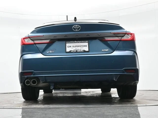 Used 2025 Ocean Gem/midnight Black Metallic Toyota LE image 29