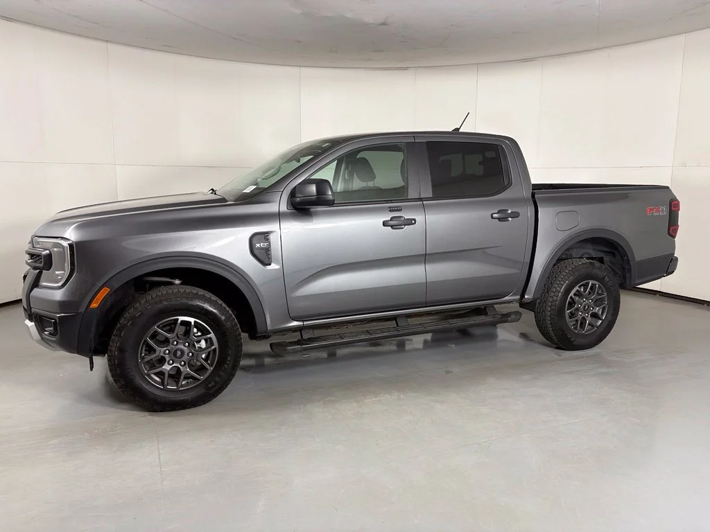 Used 2025 Gray Ford XLT image 5