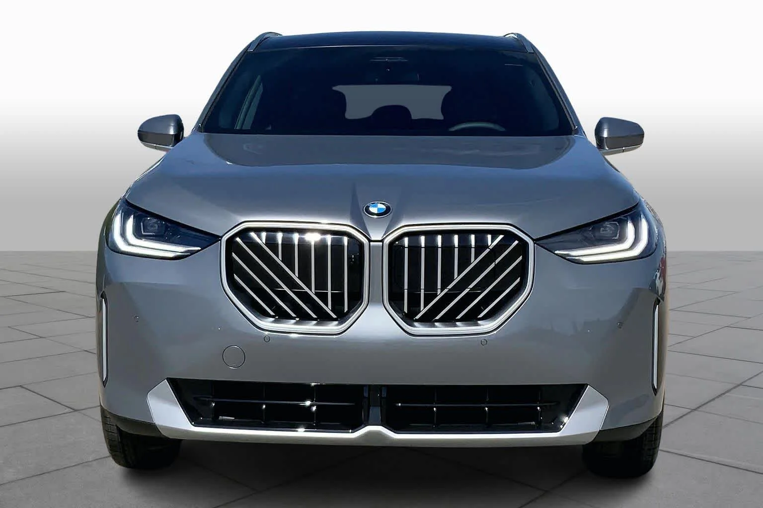 New 2026 Skyscraper Grey Metallic BMW 30 xDrive image 3