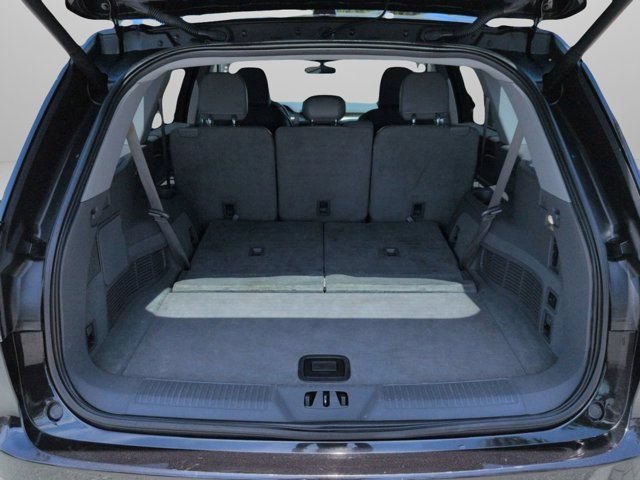 Used 2021 Black Lincoln Reserve image 12