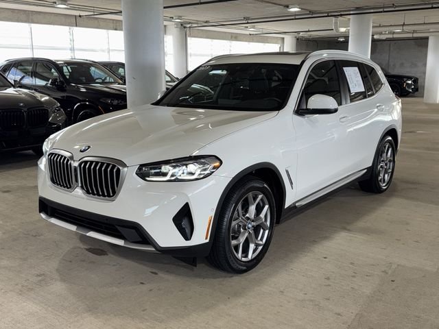 Used 2023 Alpine White BMW sDrive30i image 4