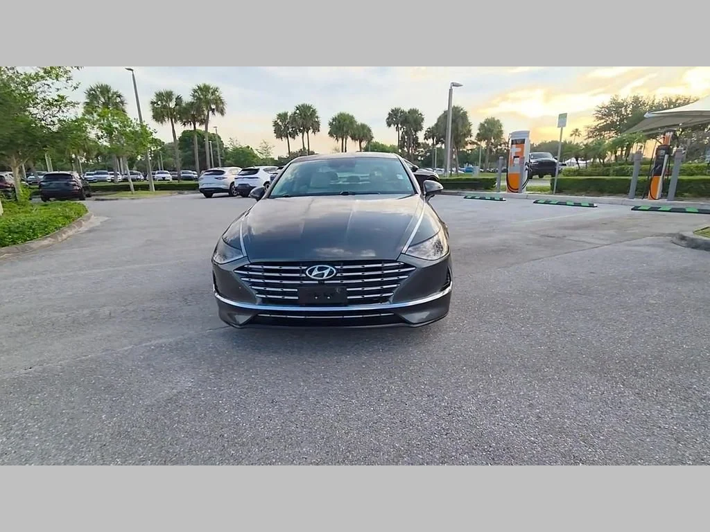 Used 2022 Portofino Gray Hyundai Limited image 46