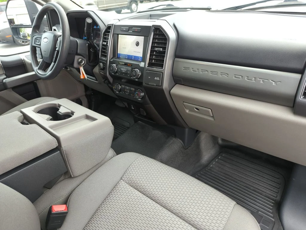 Used 2022 Silver Ford XLT image 28
