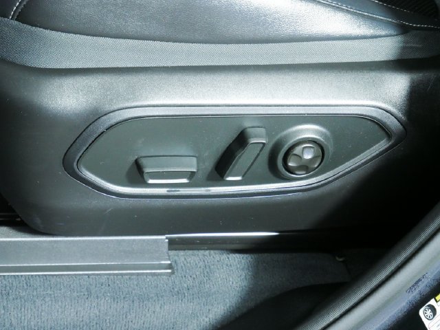 Used 2023 Black Jeep Limited image 23