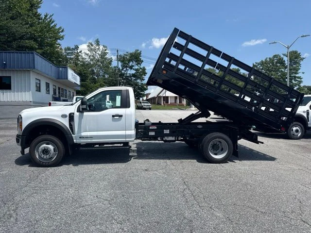 2025 Ford F-550 Super Duty Chassis Cab XL - Photo 32