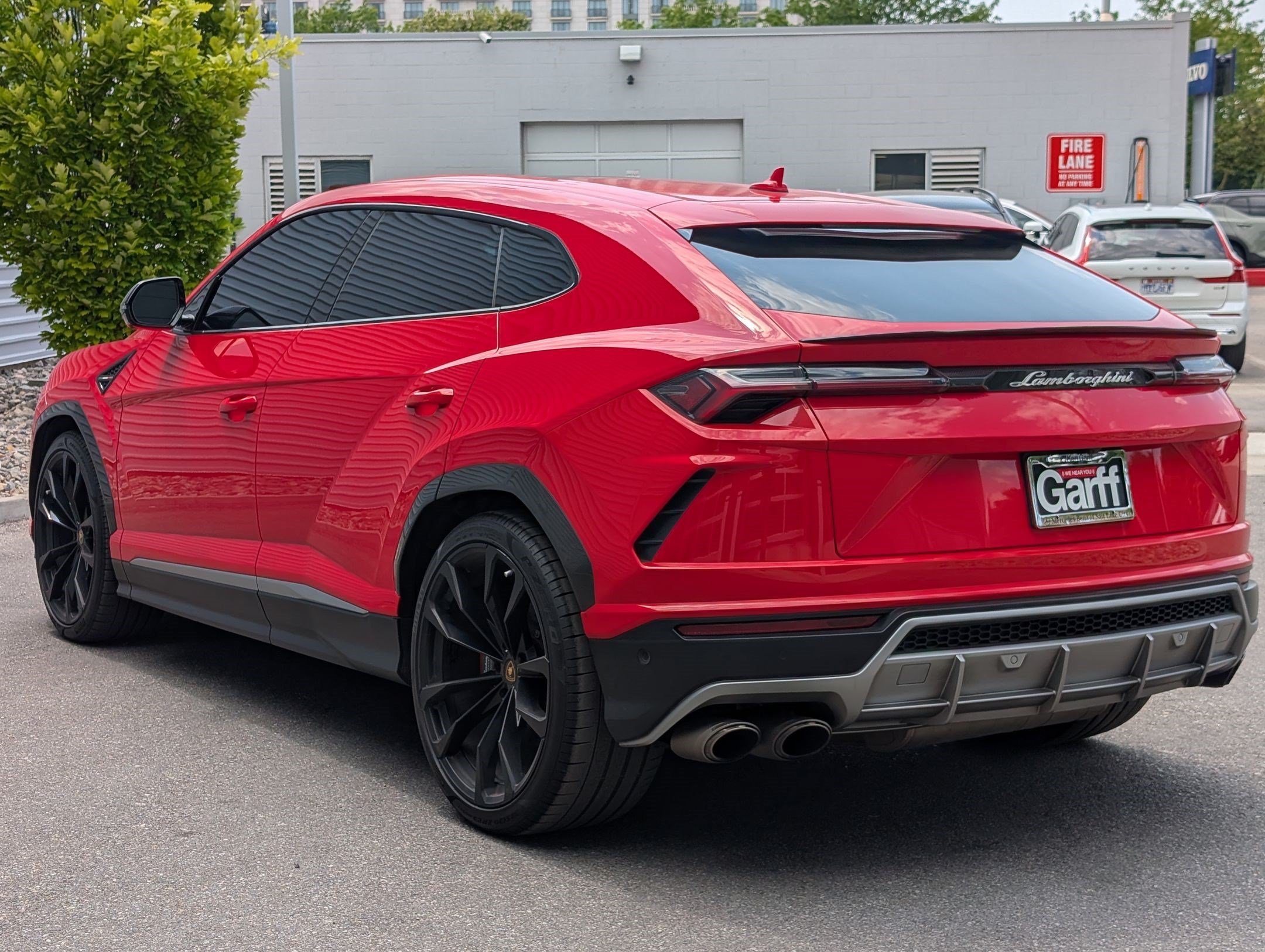 Used 2020 Red Lamborghini Base image 5