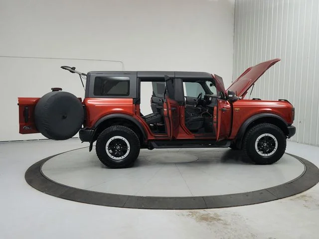 Used 2023 Red Ford Badlands image 16