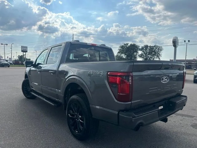 New 2026 Carbonized Gray Metallic Ford XLT image 25