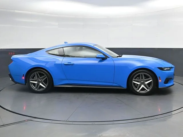Used 2025 Blue Ford EcoBoost Premium image 3