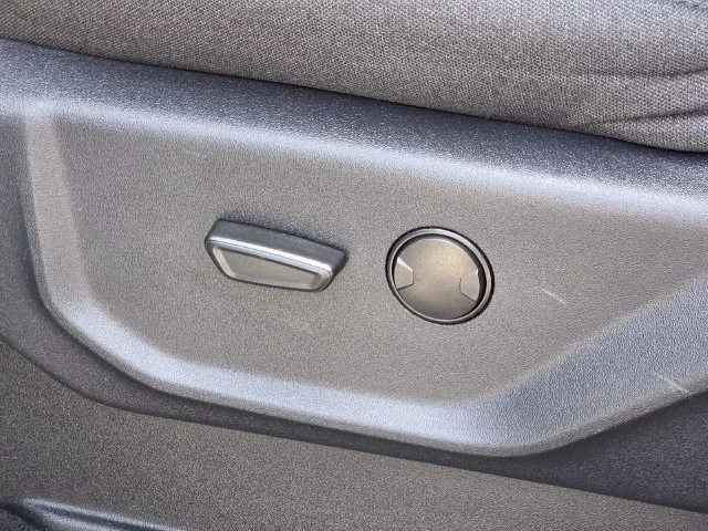 Used 2024 Silver Ford XLT image 17
