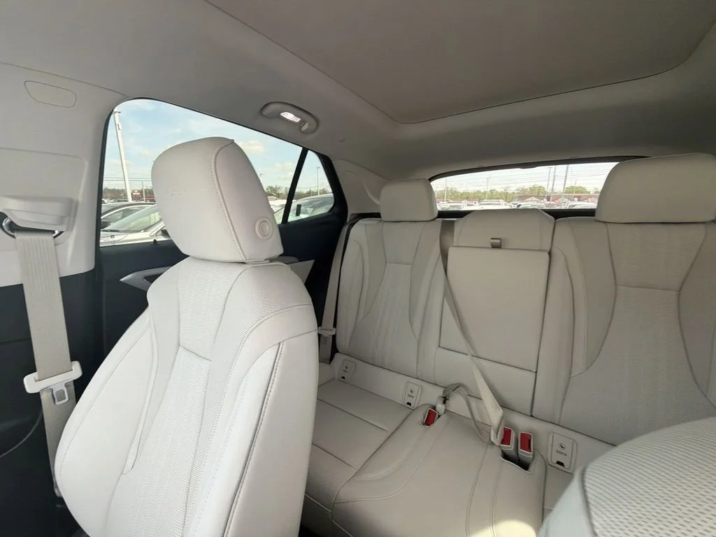 New 2026 Ebony Twilight Metallic Buick Avenir image 10