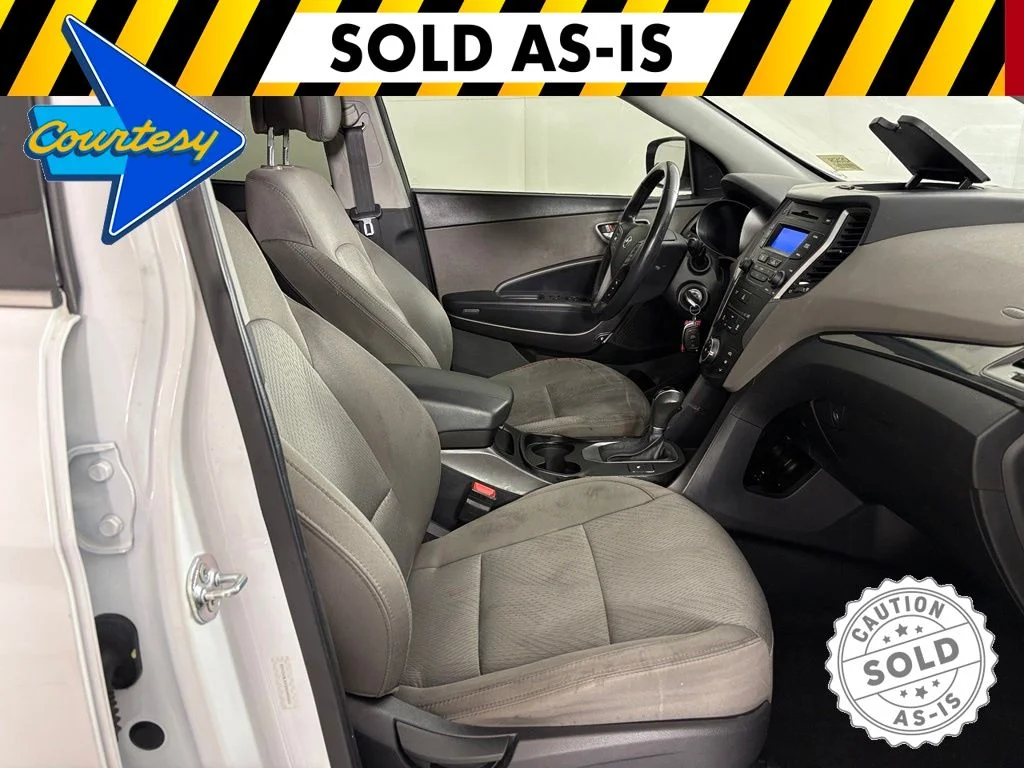 Used 2013 White Hyundai Base image 35