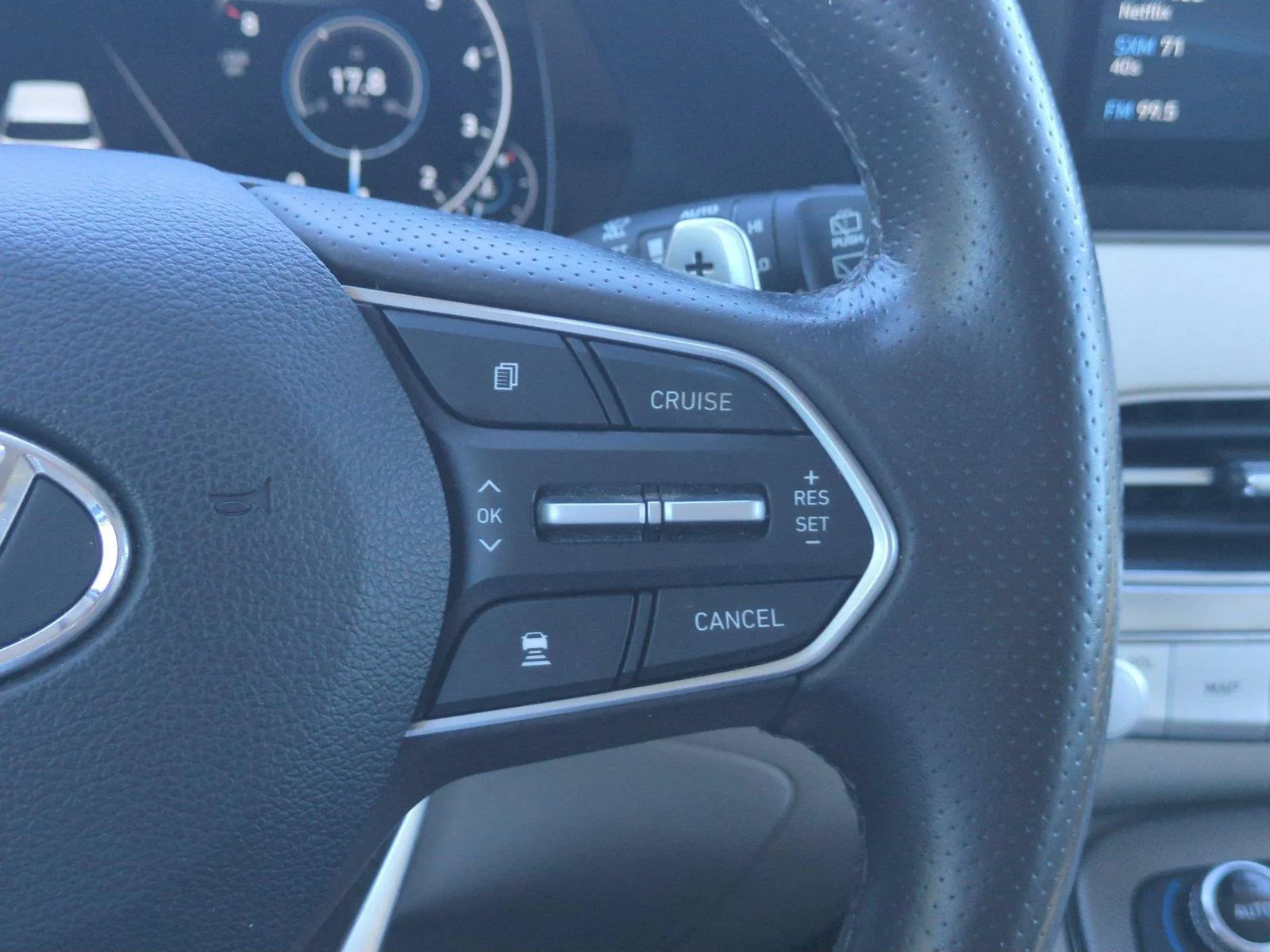 Used 2020 Hyper White Hyundai Limited image 20