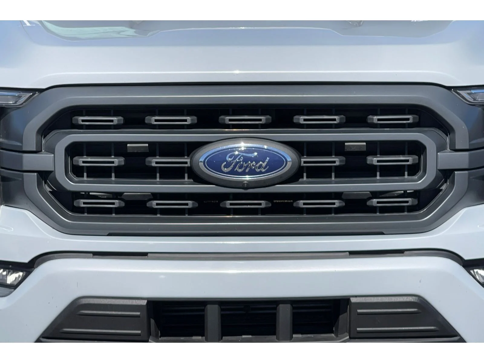 Used 2021 Space White Metallic Ford XLT image 45