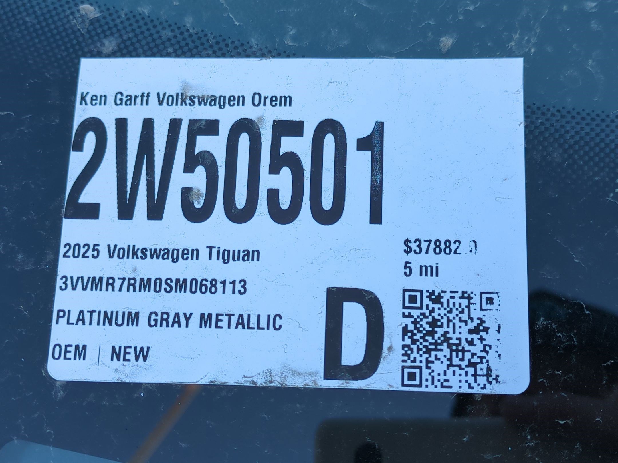 2025 Volkswagen Tiguan SE - Photo 17