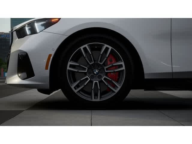 New 2027 Mineral White Metallic BMW 540i xDrive image 6